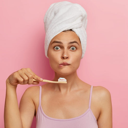 Večernja rutina - prvo njega kože ili pranje zubi? Večernja rutina - prvo njega kože ili pranje zubi?